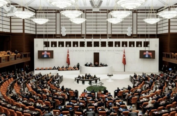 Öğrencilere Af Geliyor! AK Parti Hazırladı...