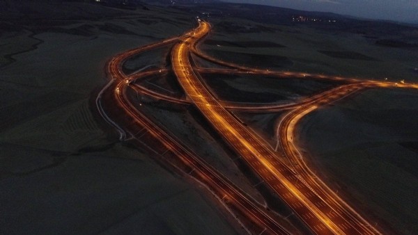 Yollarda Tarihi Seviye! 'Bölünmüş Yol Uzunluğumuzu 30 Bin 49 Kilometreye Ulaştı'