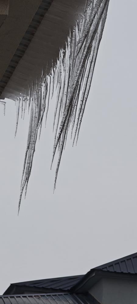 İlçe Tamamen Buz Tuttu! Termometreler Eksi 33 Dereceyi Gösterdi