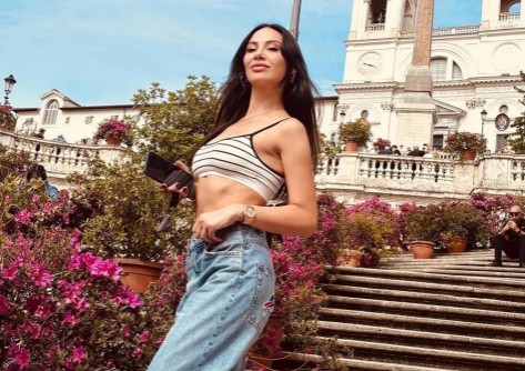 Özge Ertoz Kimdir? Neden Gözaltına Alındı?