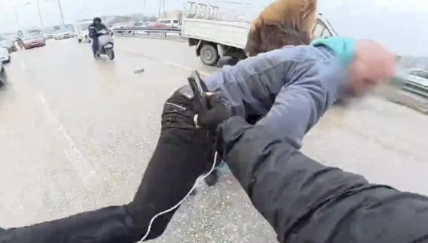 Trafikte Görülmemiş Olay! Havada...