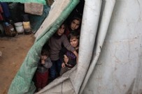 Gazze'de Bebekler Soğuktan Ölüyor!