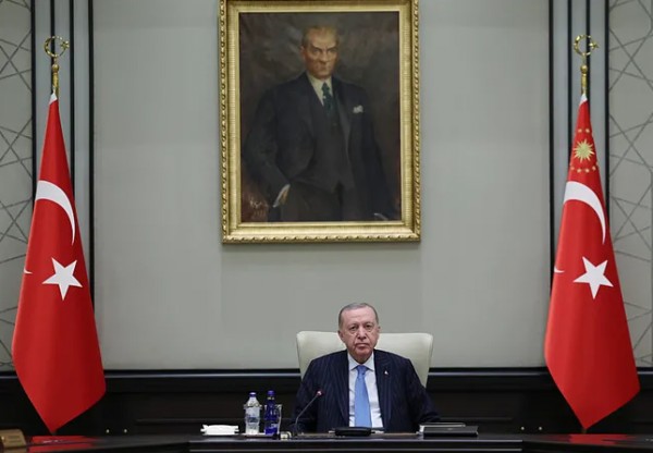 Cumhurbaşkanı Erdoğan müjdeyi verdi! Burs ve kredi miktarları artırıldı...