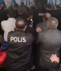Bursa Büyükşehir Belediye Başkanı Bozbey’e Saldırı Gİrişimi!