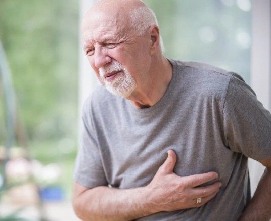 Nedensiz Göğüs Ağrısının Sebebi! Panik Atak Belirtileri...