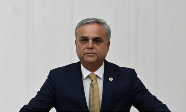 Üç Milletvekili Daha Ak Parti'ye Geçecek!