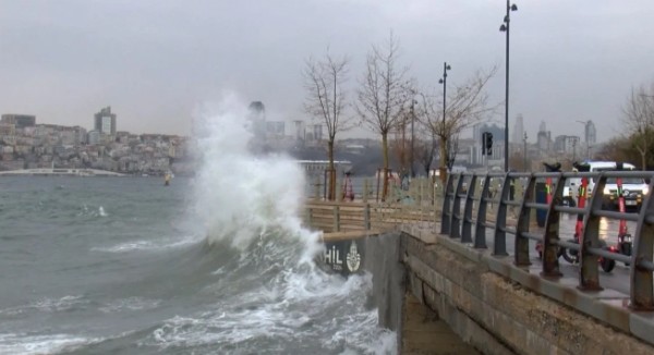 İstanbul'u Fırtına Vurdu!