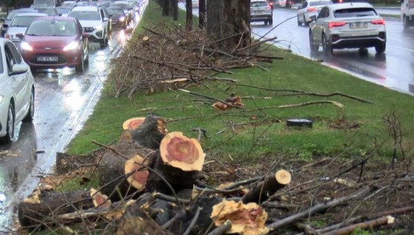 İstanbul'u Fırtına Vurdu!