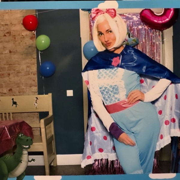 Kızının doğum gününde prenses oldu