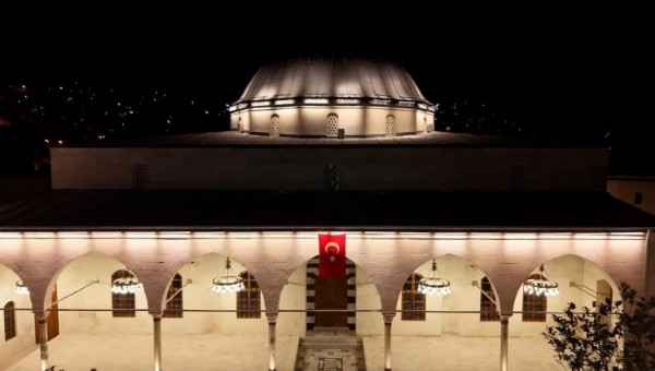 Yıkılan Cami Tekrar Ayağa Kaldırıldı!