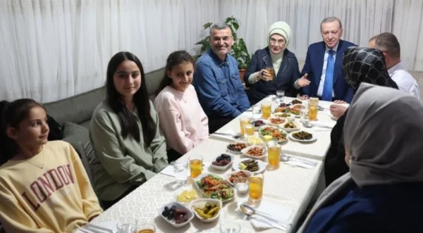 AK Parti'de Ramazan Mesaisi Başlıyor!