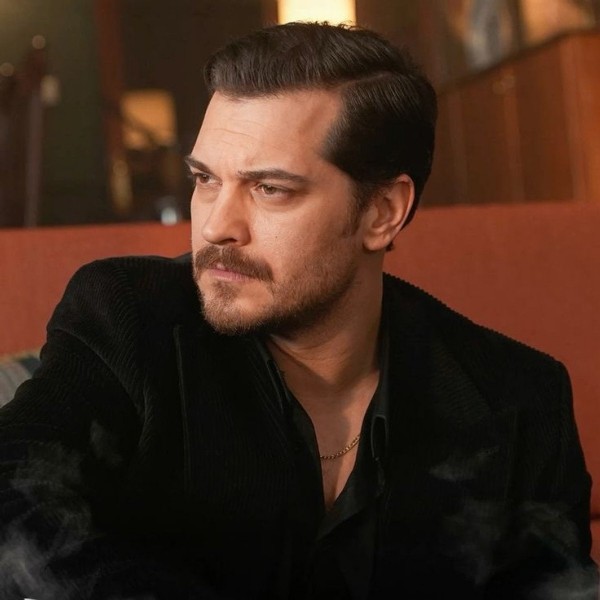 Yakın Arkadaşına Kız İstedi