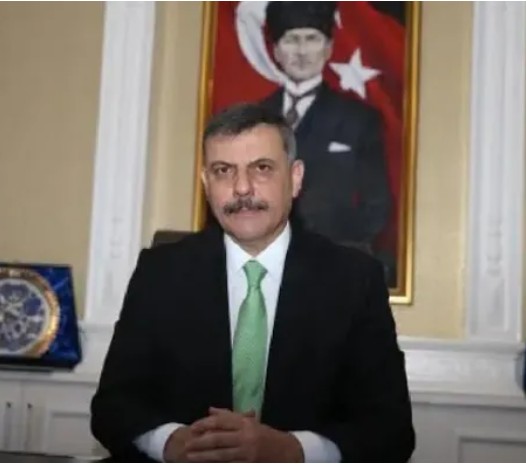 İki Bakanlıkta Bayrak Değişimi!