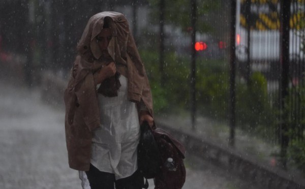 Meteorolojiden 39 İle Sarı Kod! Kuvvetli Sağanak Yağmur ve Lodos...