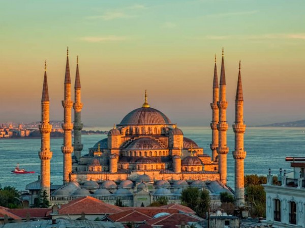 İlk Teravih Bugün Kılınacak!