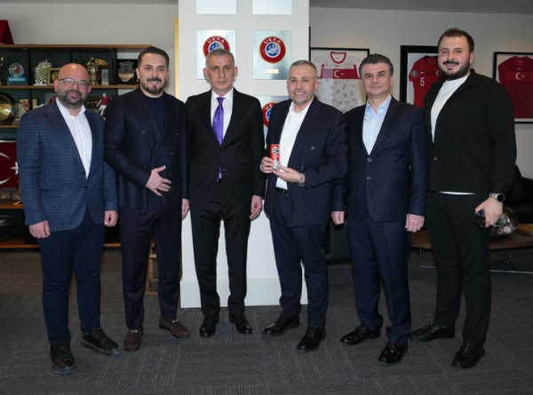 Sarıyer Kola Futbol Milli Takımlar Tedarik Sponsoru Oldu!