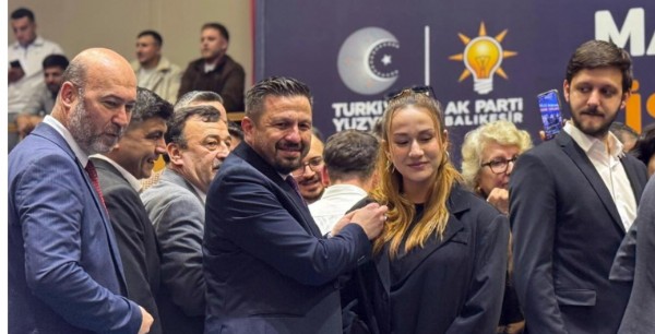 CHP'li Gençler AK Parti'ye Geçti!
