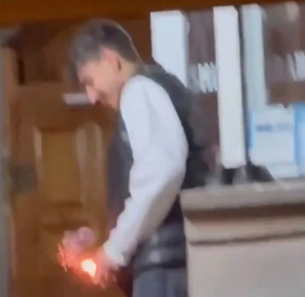 Namaza Büyük Saygısızlık! Torpil Attı...