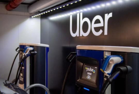 Uber Sürücüsüz Taksi Dönemini Başlatıyor!