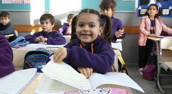 İkinci Dönem Başladı! İlk Ders Bayrak Sevgisi...