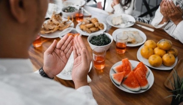 Uzmanlardan Sahur Uyarısı! Susatmayan Besinleri Tercih Edin