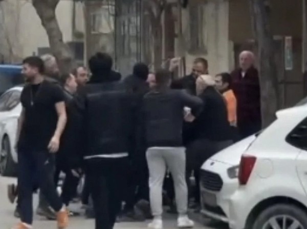 İftar Saati Park Kavgası!