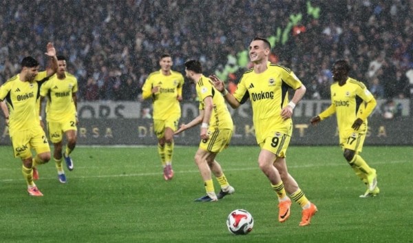 Fenerbahçe Nottingham Forest'e Konuk Oluyor! İşte Muhtemel 11'ler