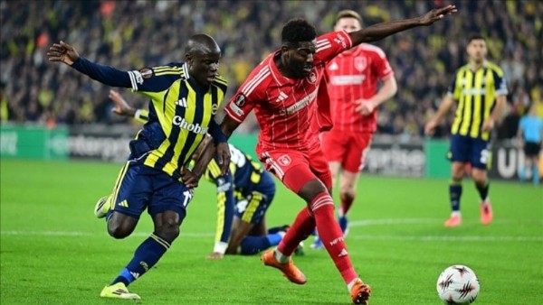 Fenerbahçe Nottingham Forest'e Konuk Oluyor! İşte Muhtemel 11'ler