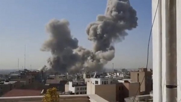 Trump'tan İran'a Saldırı Sonrası İlk Açıklama! 'İran'ın Her Yerine Bombalar Yağdıracağız'