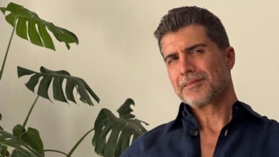 Annesi İçin Para Yağdırdı