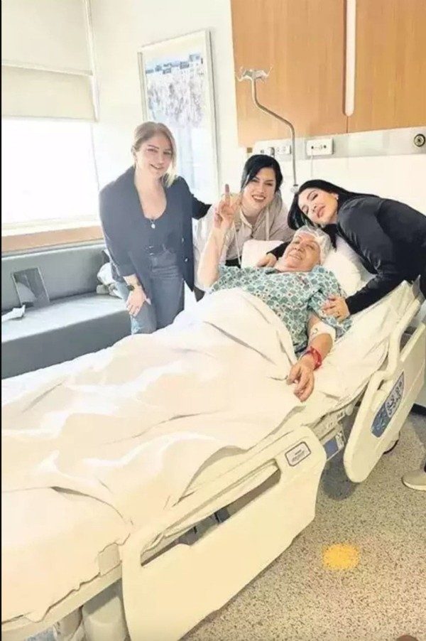 Annesi İçin Para Yağdırdı