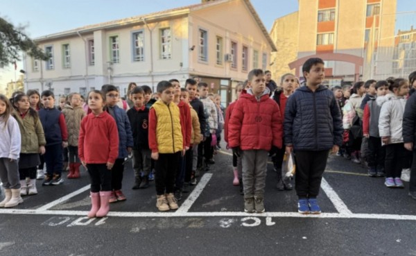 Okullarda 6 Şubat İçin Saygı Duruşu!