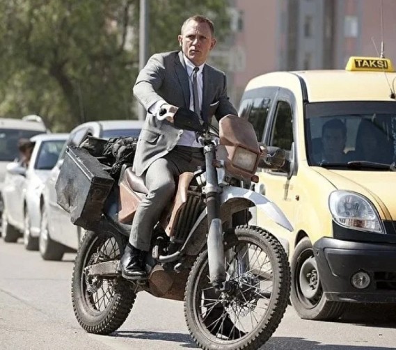 James Bond Filminin Çekildiği Köprü Yıkılıyor!