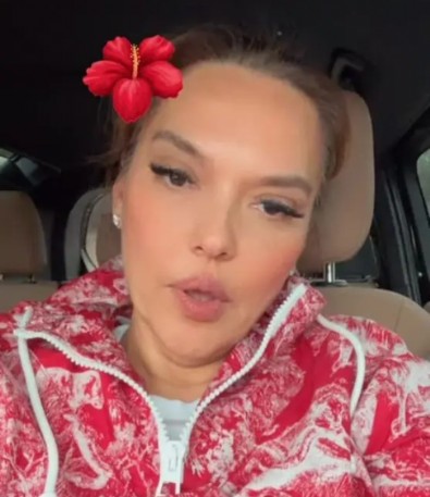 Demet Akalın ' Paramı Alamadım '