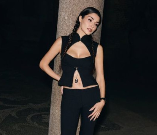 Hande Erçel'in Milano çıkartması