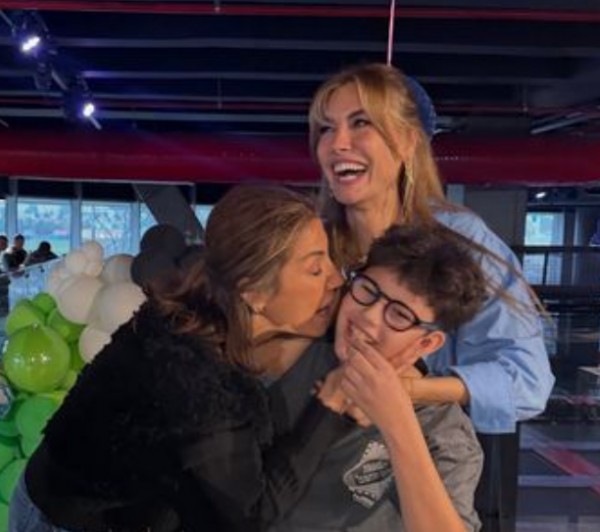 Çağla Şıkel: İyi ki doğdun Uzay'ım