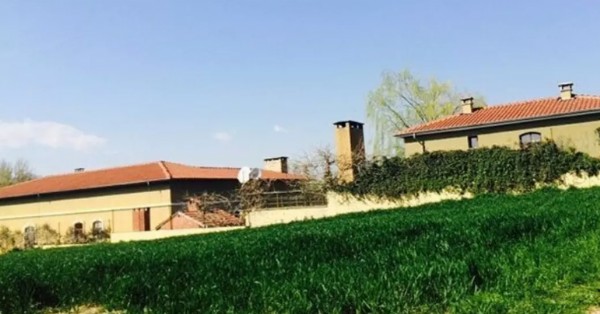 Candan Erçetin Lüleburgaz'da çiftlik kurdu