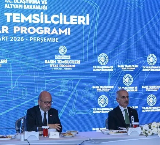 Hürmüz'den ilk Türk gemisi geçti! Bakan Uraloğlu: 14 gemi bekliyor, bir problem yok