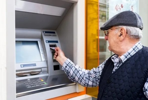 SGK usulsüz emekli olan kişileri açıkladı