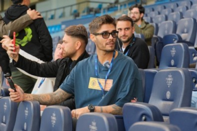 Survivor'da Ağladı