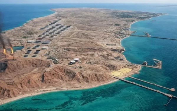 Savaşta 'Hark' cephesi! ABD, İran'ın petrol ihracatının kalbini vurdu