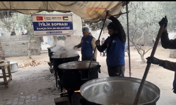 BAHÇELİEVLER’DEN GAZZE’YE İYİLİK SOFRASI