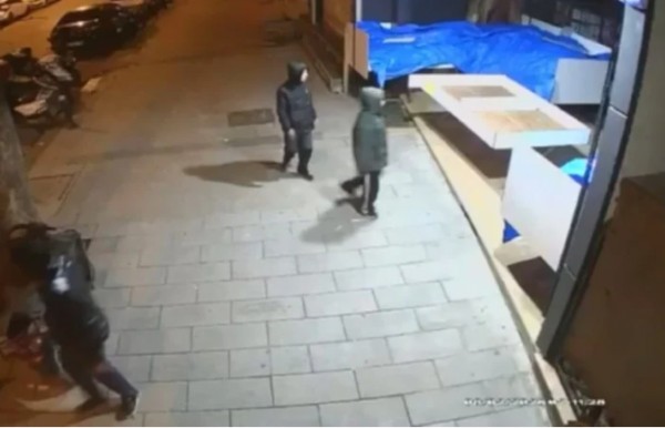 Çocuk Hırsızlar İş Başında!