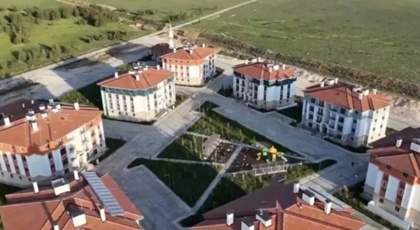 500 Bin Sosyal Konut Projesinde Kura Heyecanı Sürüyor!