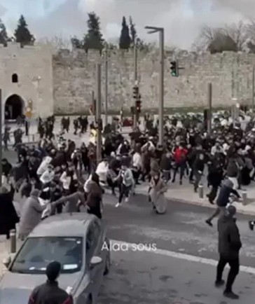 Terör Devleti İsrail Mescid-i Aksa'yı kapattı!