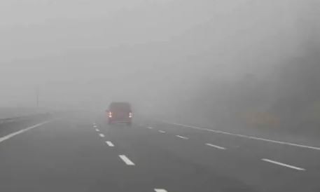 TEM Otoyolu Sisle Kaplandı! Düzce Geçişinde Göz Gözü Görmüyor