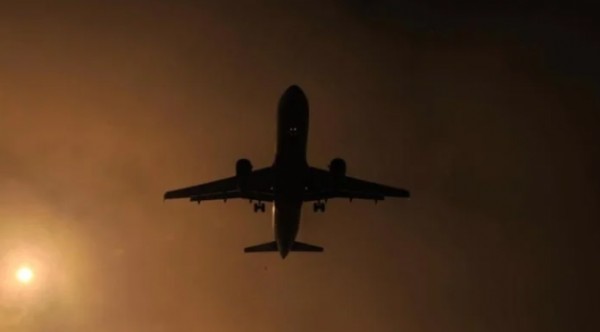 Katar'da askeri helikopter düştü