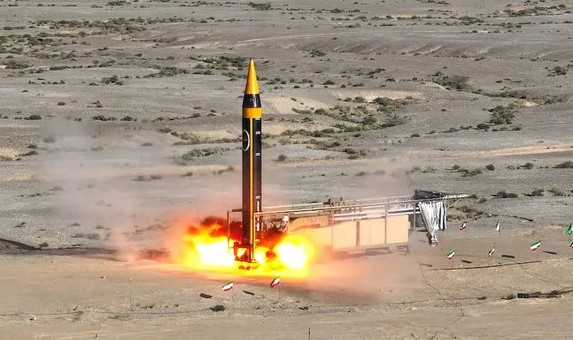 İran gizli gücünü sahaya sürdü: 2 bin km sınırı aşıldı!