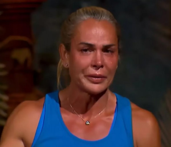 Nagihan Karadere yine ağladı!