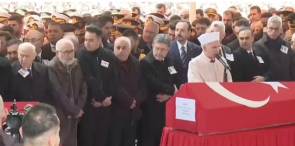 Katar'da düşen helikopterde şehit olanların naaşı yurda getirildi